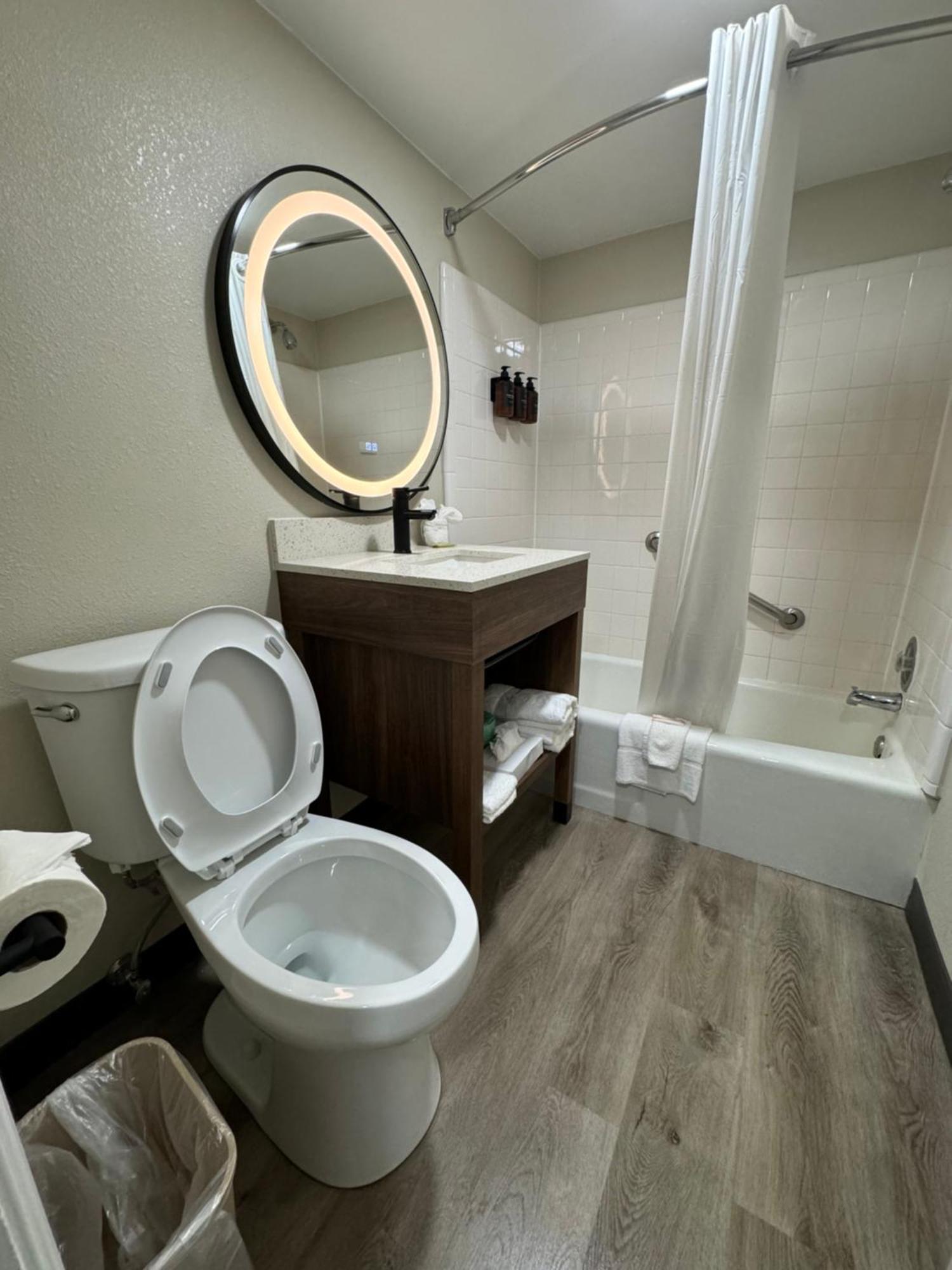 Governor House Inn Arlington/Falls Church Dış mekan fotoğraf