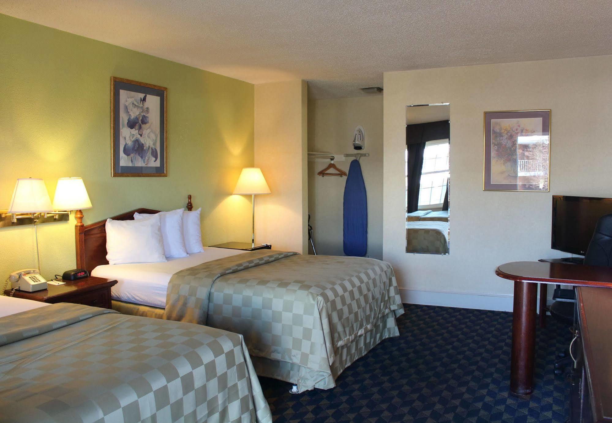 Governor House Inn Arlington/Falls Church Dış mekan fotoğraf