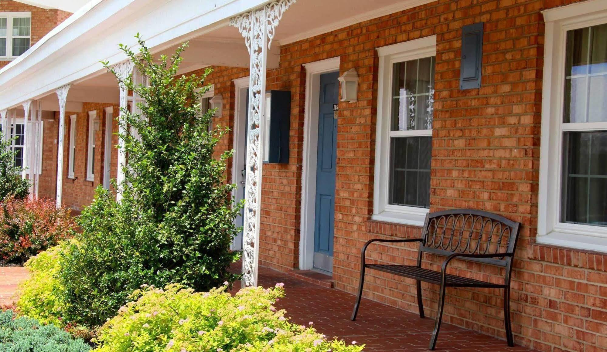 Governor House Inn Arlington/Falls Church Dış mekan fotoğraf